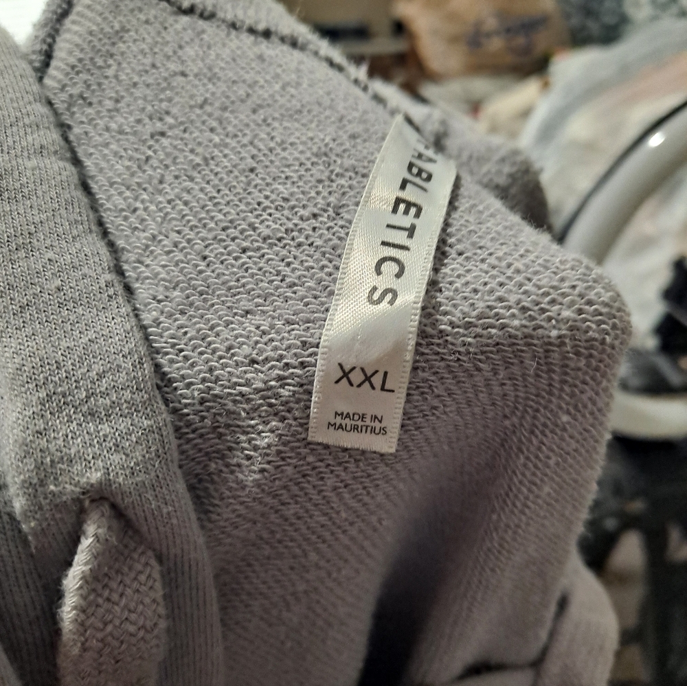 Fabletics Sweatshirt - Picture 7 of 8